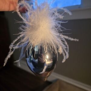 Ser Of 4 Silver Lustre Ornaments with White Feathers